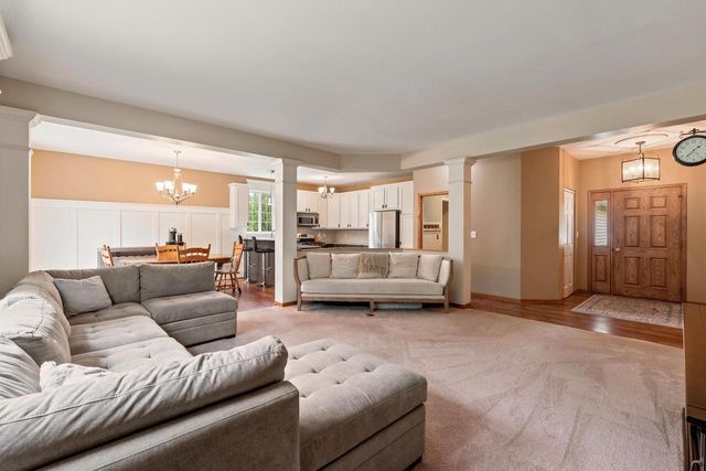 622 Hickory Hollow ROAD, Waterford, WI 53185