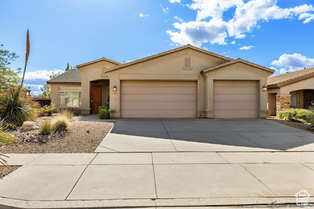 3296 E HIDDEN SPRINGS DR, Washington, UT 84780