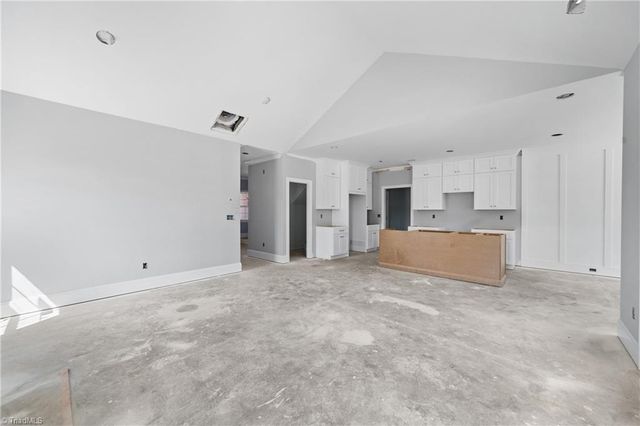 212 Avian Lane, Winston-salem, NC 27127