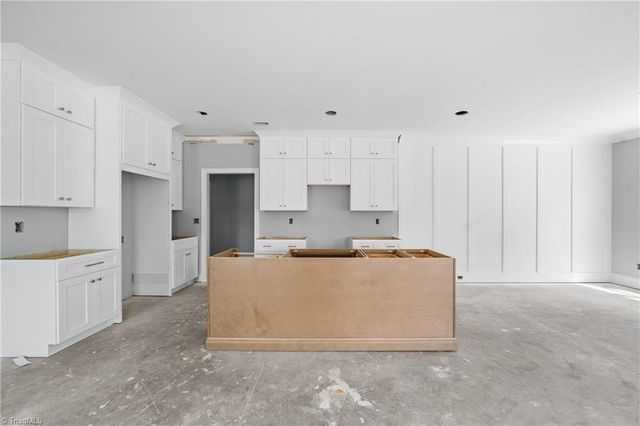 212 Avian Lane, Winston-salem, NC 27127