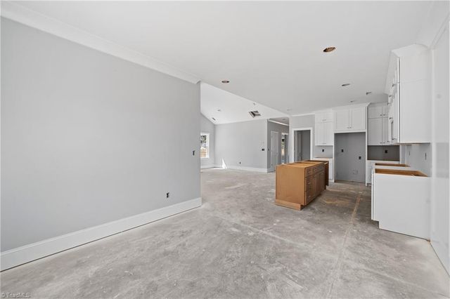212 Avian Lane, Winston-salem, NC 27127