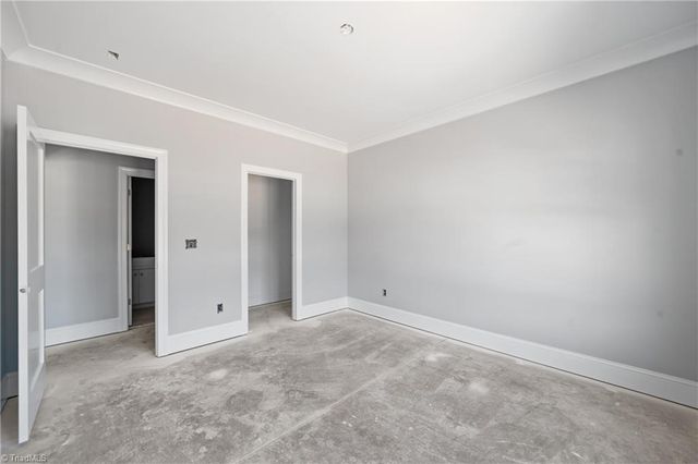 212 Avian Lane, Winston-salem, NC 27127