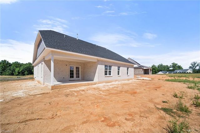 212 Avian Lane, Winston-salem, NC 27127