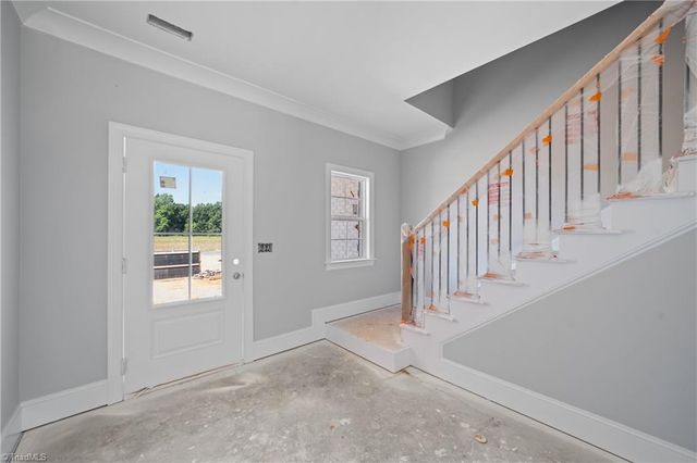 212 Avian Lane, Winston-salem, NC 27127
