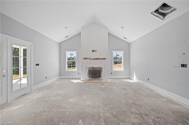 212 Avian Lane, Winston-salem, NC 27127