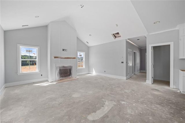 212 Avian Lane, Winston-salem, NC 27127