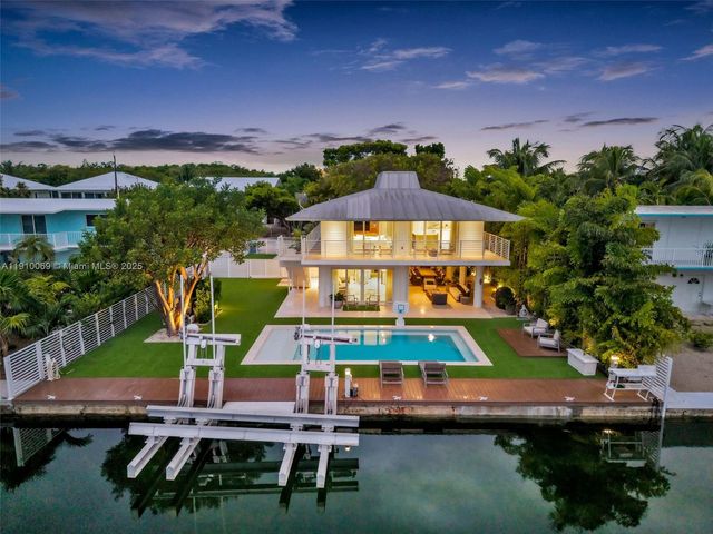 165 Ocean Dr, Tavernier, FL 33070