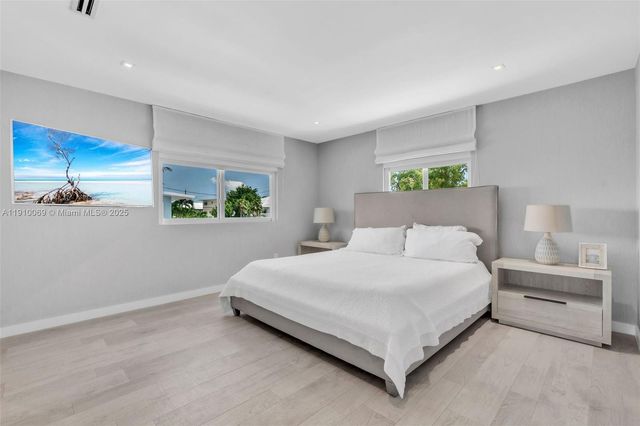 165 Ocean Dr, Tavernier, FL 33070