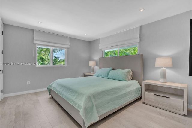 165 Ocean Dr, Tavernier, FL 33070