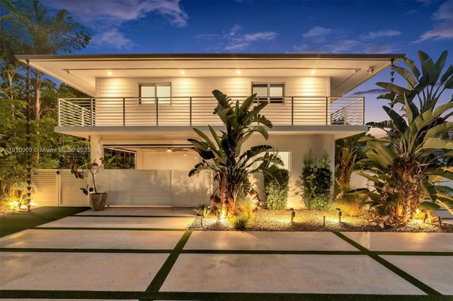 165 Ocean Dr, Tavernier, FL 33070