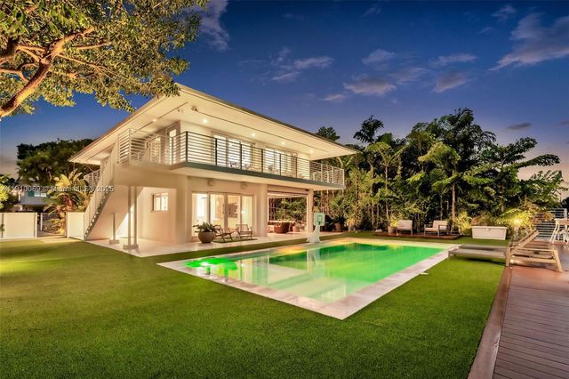 165 Ocean Dr, Tavernier, FL 33070