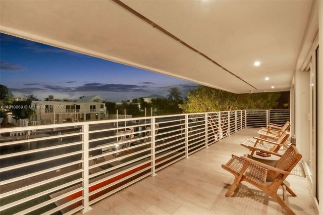 165 Ocean Dr, Tavernier, FL 33070