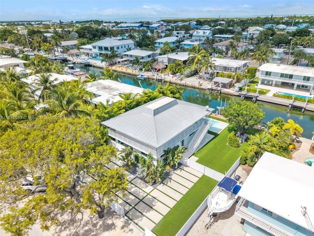 165 Ocean Dr, Tavernier, FL 33070