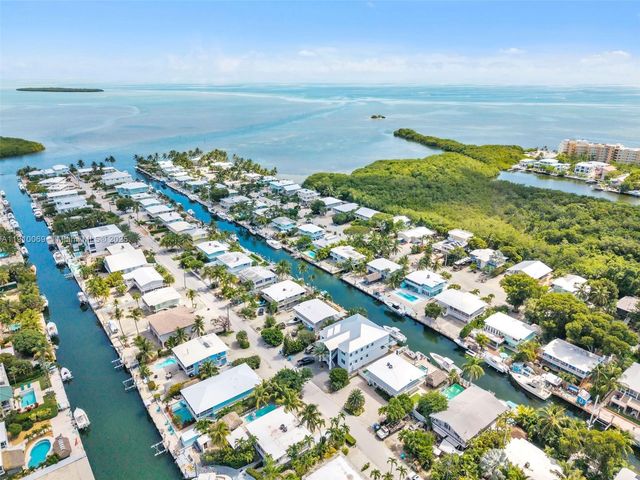 165 Ocean Dr, Tavernier, FL 33070