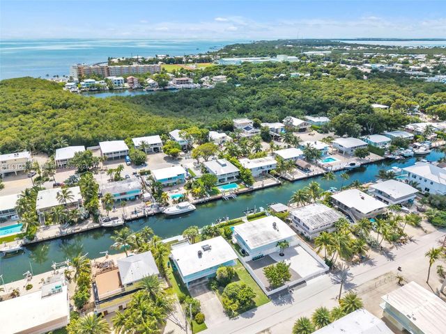 165 Ocean Dr, Tavernier, FL 33070