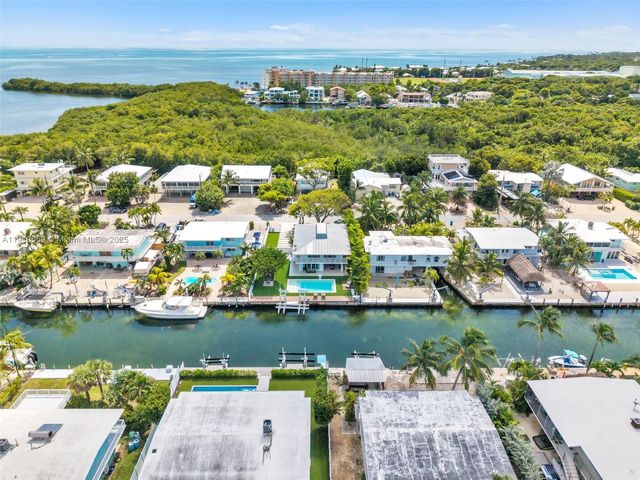 165 Ocean Dr, Tavernier, FL 33070