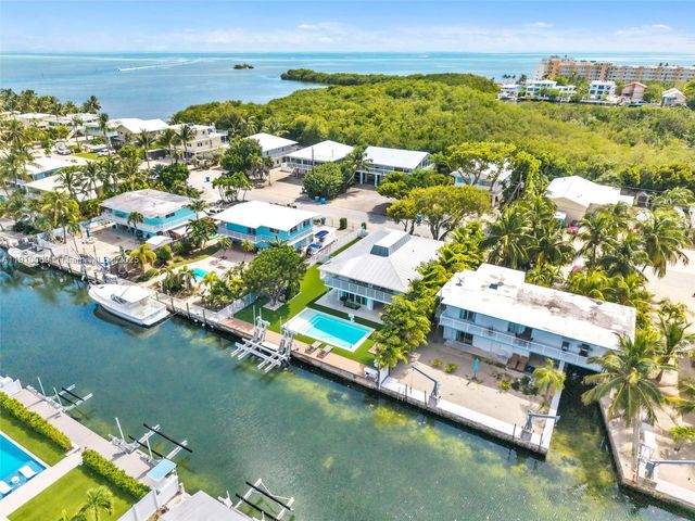 165 Ocean Dr, Tavernier, FL 33070