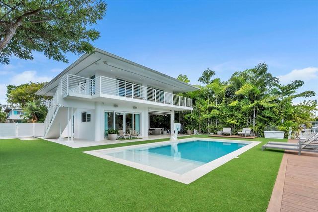 165 Ocean Dr, Tavernier, FL 33070