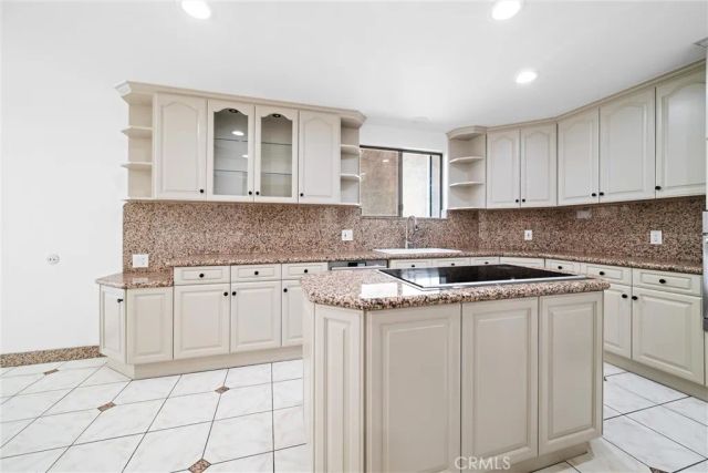 5335 White Oak Avenue A, Encino, CA 91316