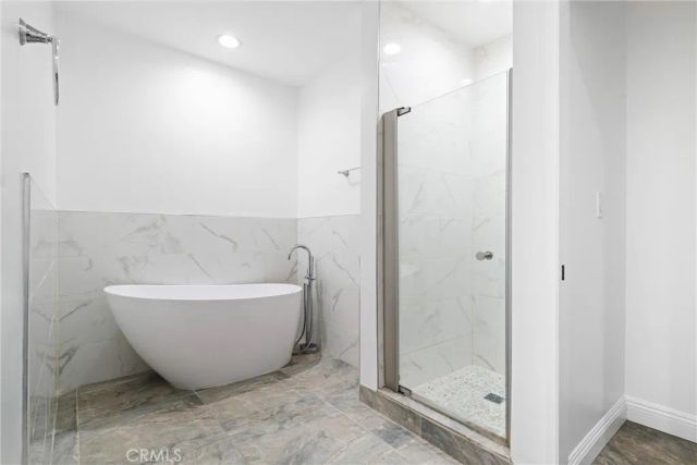 5335 White Oak Avenue A, Encino, CA 91316