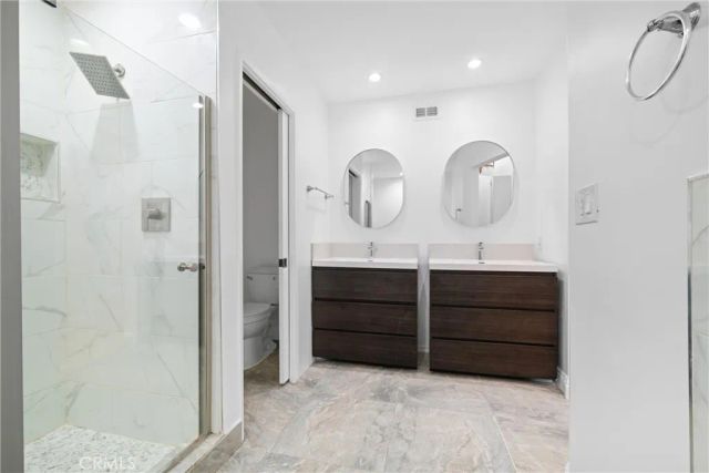 5335 White Oak Avenue A, Encino, CA 91316