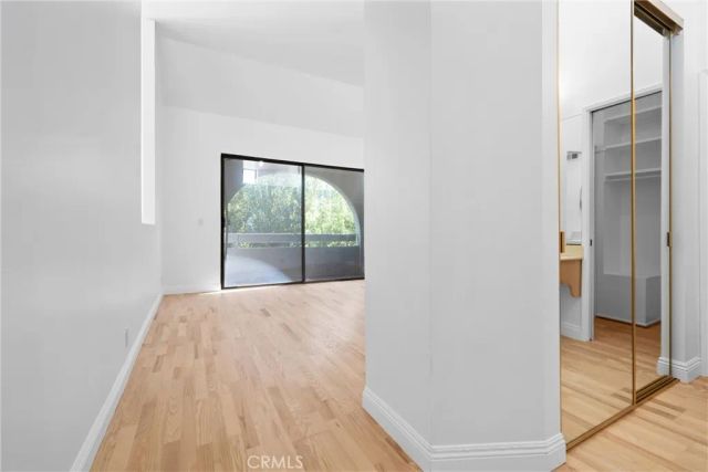 5335 White Oak Avenue A, Encino, CA 91316