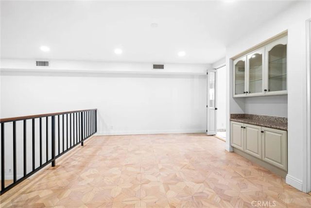 5335 White Oak Avenue A, Encino, CA 91316