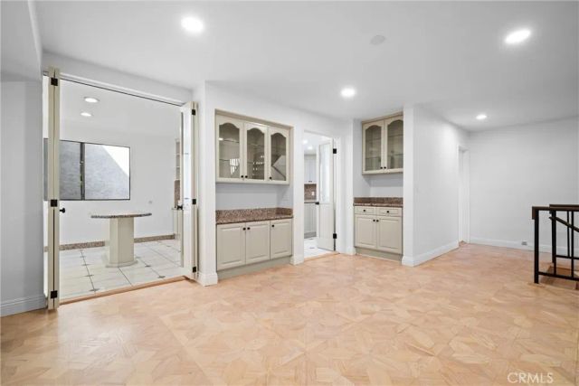 5335 White Oak Avenue A, Encino, CA 91316