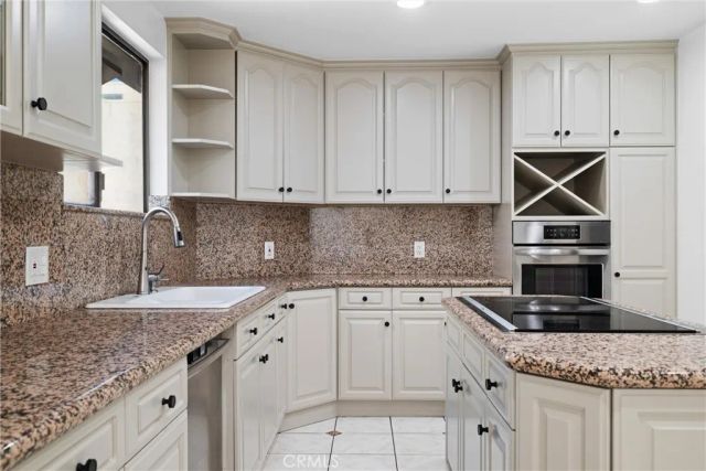 5335 White Oak Avenue A, Encino, CA 91316