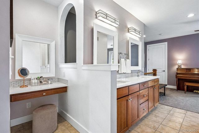 3823 W 39th Avenue, Denver, CO 80211