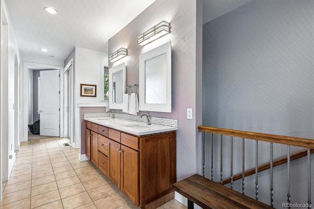 3823 W 39th Avenue, Denver, CO 80211