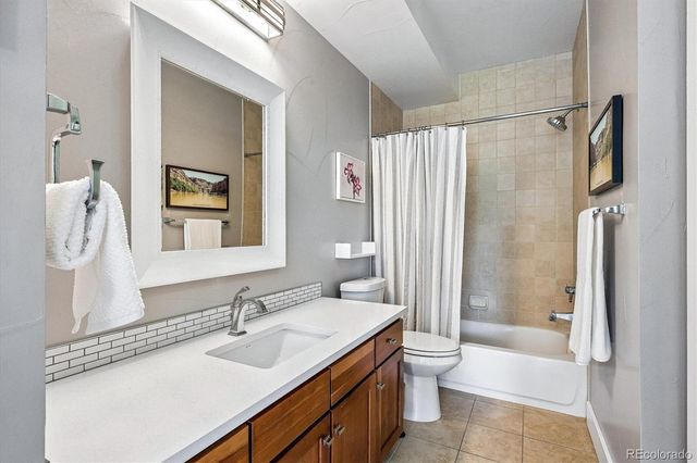 3823 W 39th Avenue, Denver, CO 80211