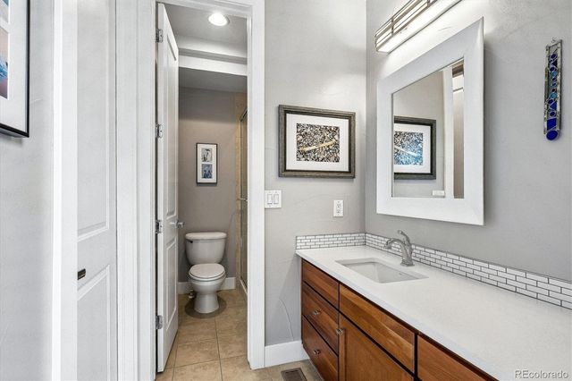 3823 W 39th Avenue, Denver, CO 80211