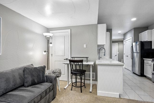 3823 W 39th Avenue, Denver, CO 80211