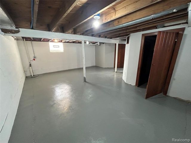 1005 Emerson Avenue, Pontiac, MI 48340