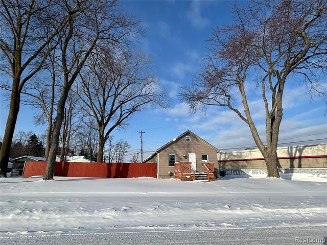 1005 Emerson Avenue, Pontiac, MI 48340