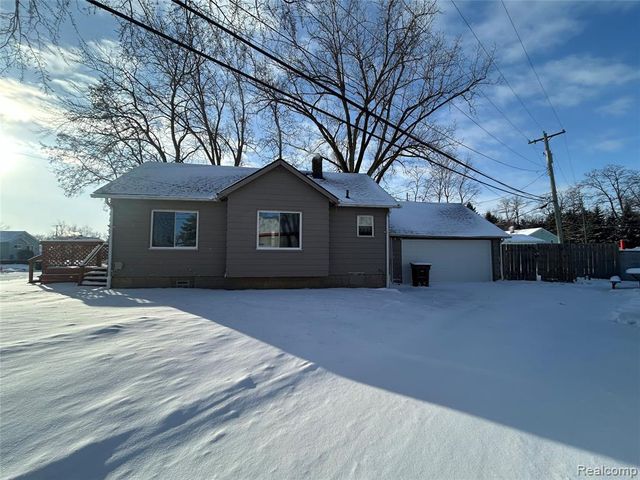 1005 Emerson Avenue, Pontiac, MI 48340