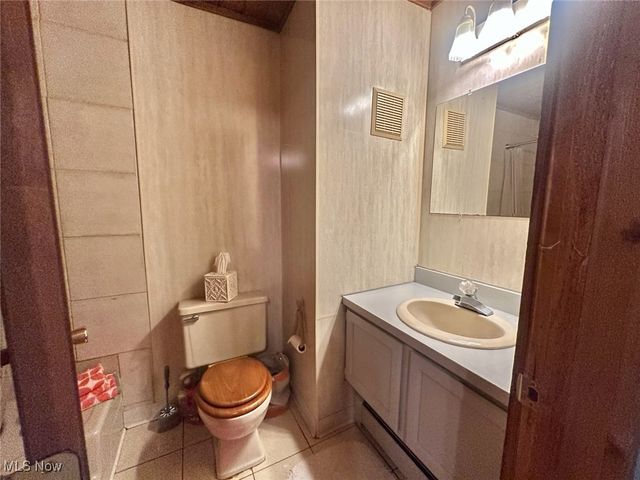 1722 Treetop Trail 15, Akron, OH 44313