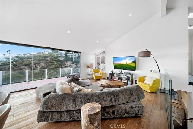 343 Emerald Bay, Laguna Beach, CA 92651