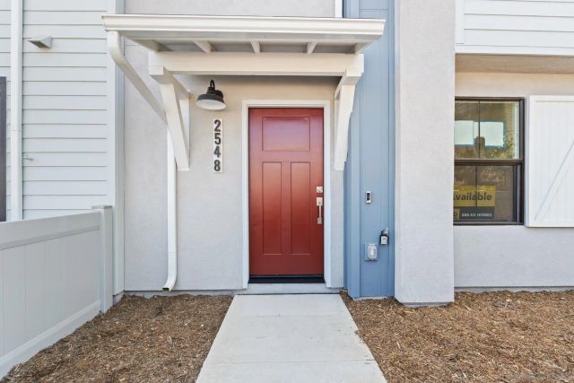 2548 Chamomile Ln, Carlsbad, CA 92008