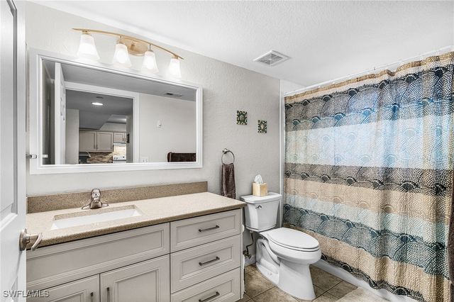 8284 Key Royal CIR 1324, Naples, FL 34119