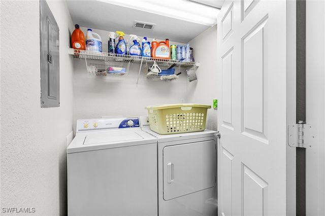 8284 Key Royal CIR 1324, Naples, FL 34119