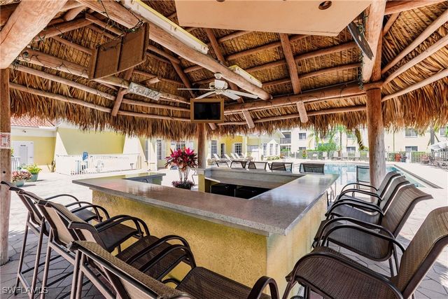 8284 Key Royal CIR 1324, Naples, FL 34119