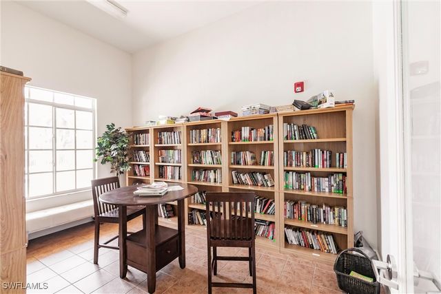 8284 Key Royal CIR 1324, Naples, FL 34119