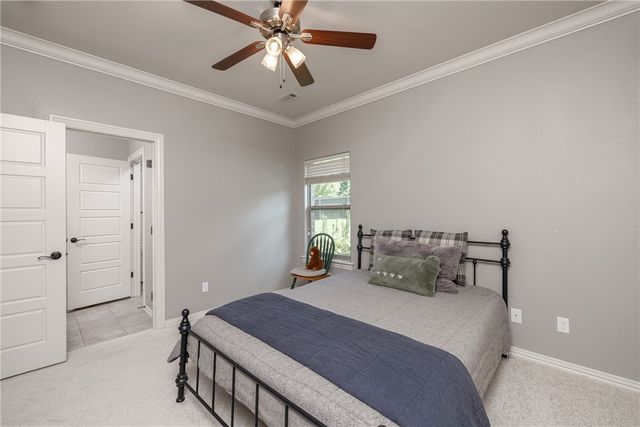 421 N Limestone Drive, Fayetteville, AR 72701