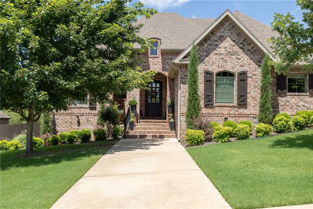 421 N Limestone Drive, Fayetteville, AR 72701