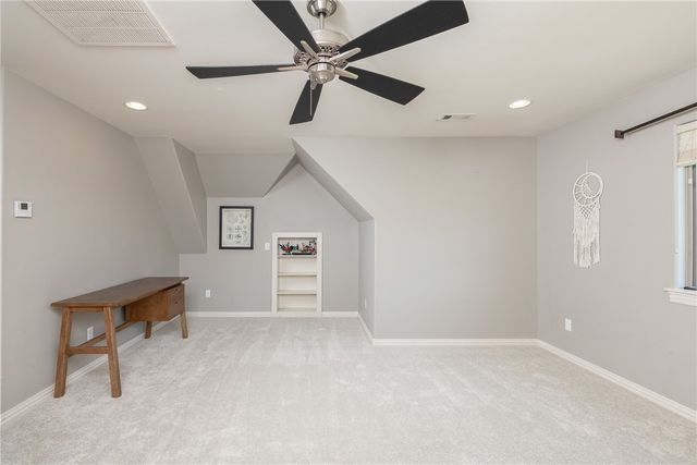 421 N Limestone Drive, Fayetteville, AR 72701