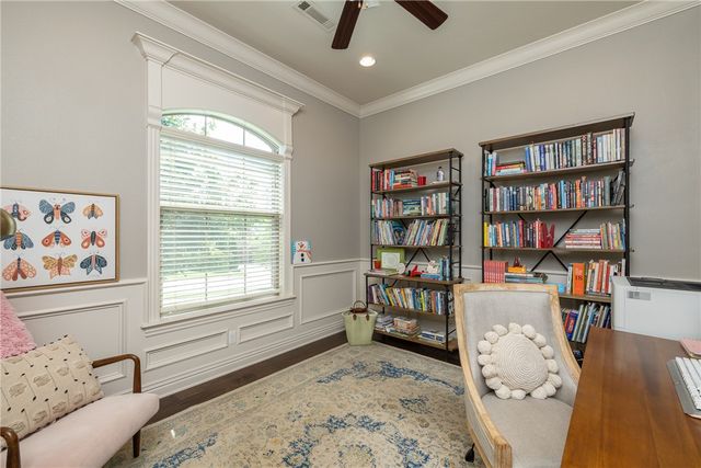 421 N Limestone Drive, Fayetteville, AR 72701