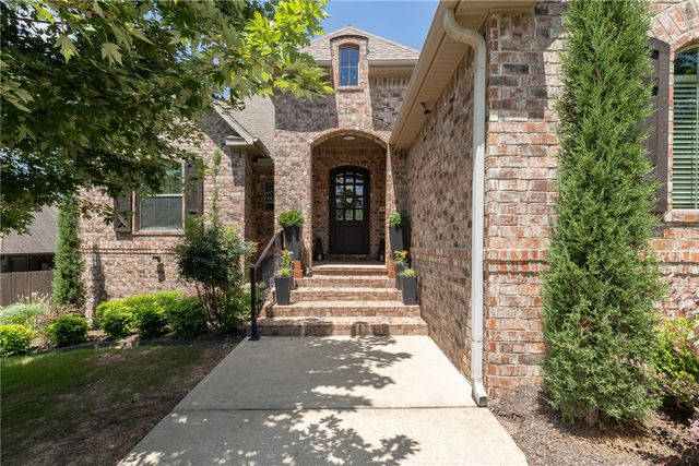 421 N Limestone Drive, Fayetteville, AR 72701