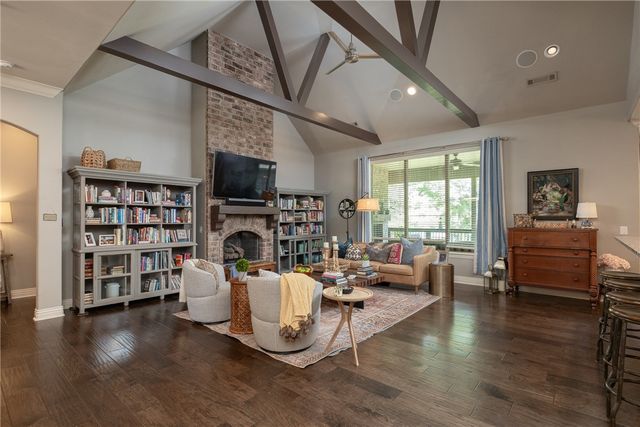 421 N Limestone Drive, Fayetteville, AR 72701